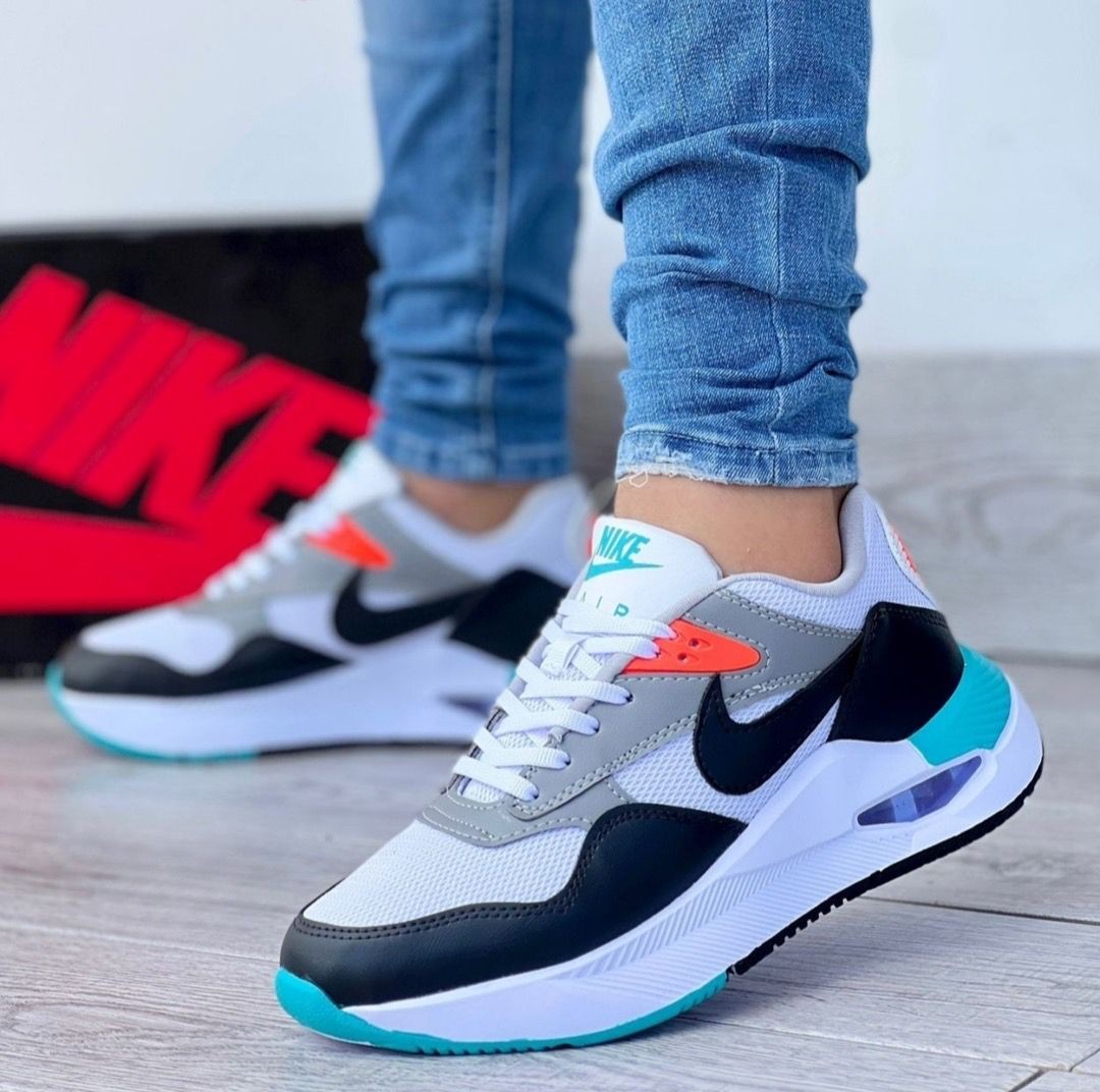 NIKE AAA